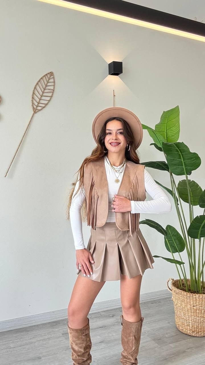Püskül Detaylı Modern Yelek – Güçlü Ve Özgür Stil-Vizon