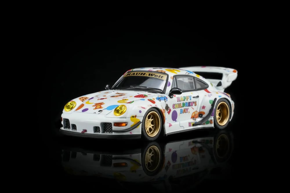 KZL-M62210KZL-M62210 MOTORHELIX 1:64 PORSCHE  RWB993 CHILDREN 240
