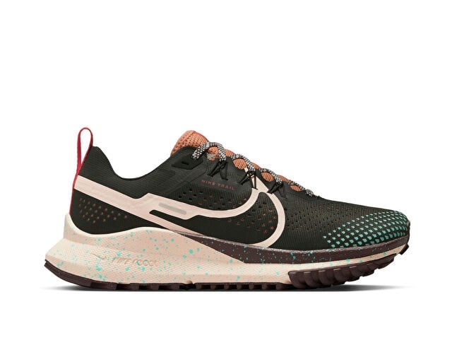 NIKE W NIKE REACT PEGASUS TRAIL 4 Kadın Arazi Koşu Ayakkabısı DJ6159-300 Kahverengi
