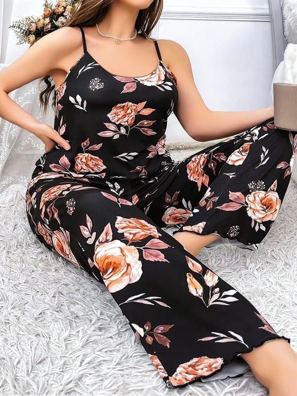Büyük Beden Siyah Üstüne Çiçek Desenli İnce Askılı 2li Pijama Takımı