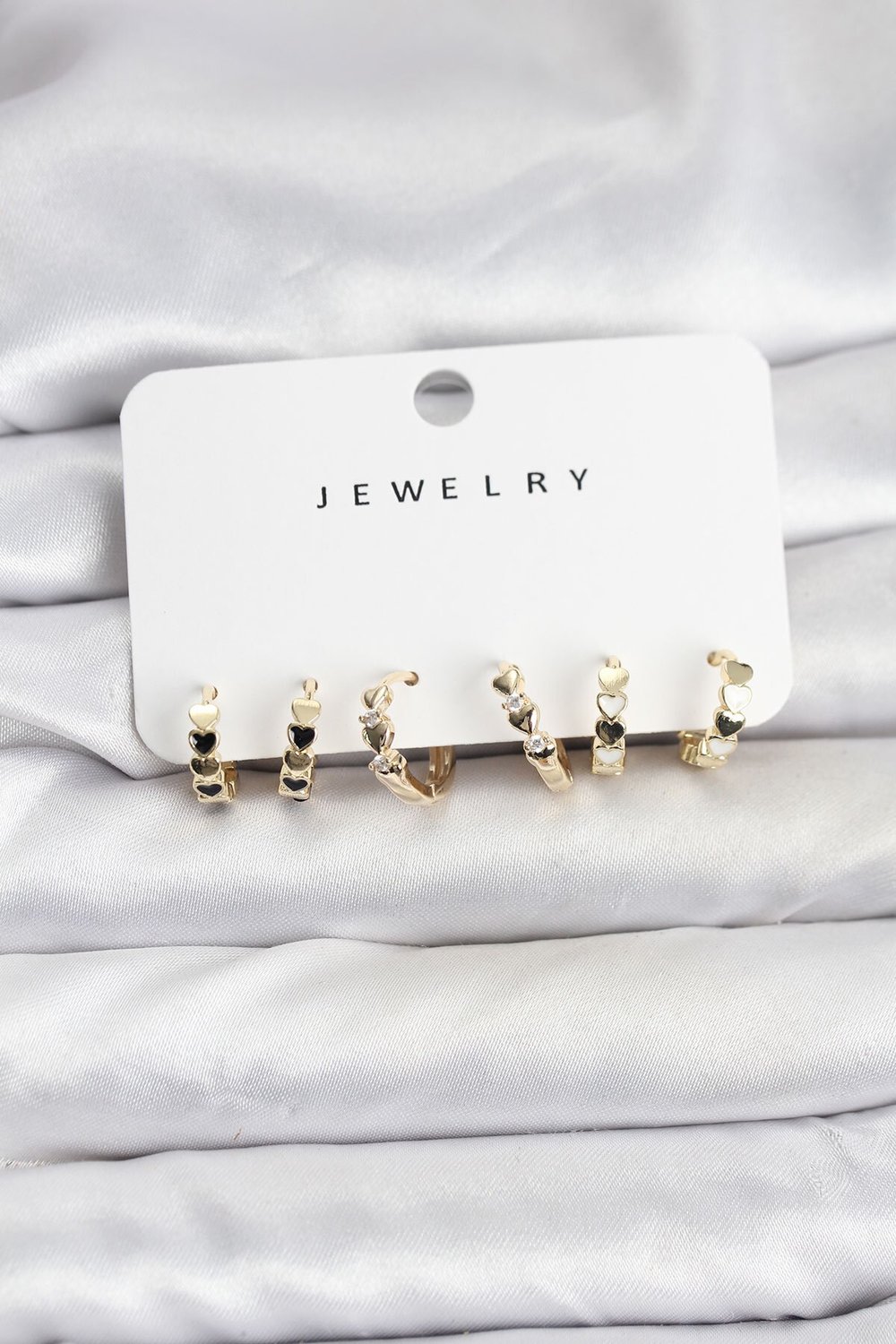 Gold Renk Pirinç Minimal Kalp Detaylı Kadın Küpe Seti