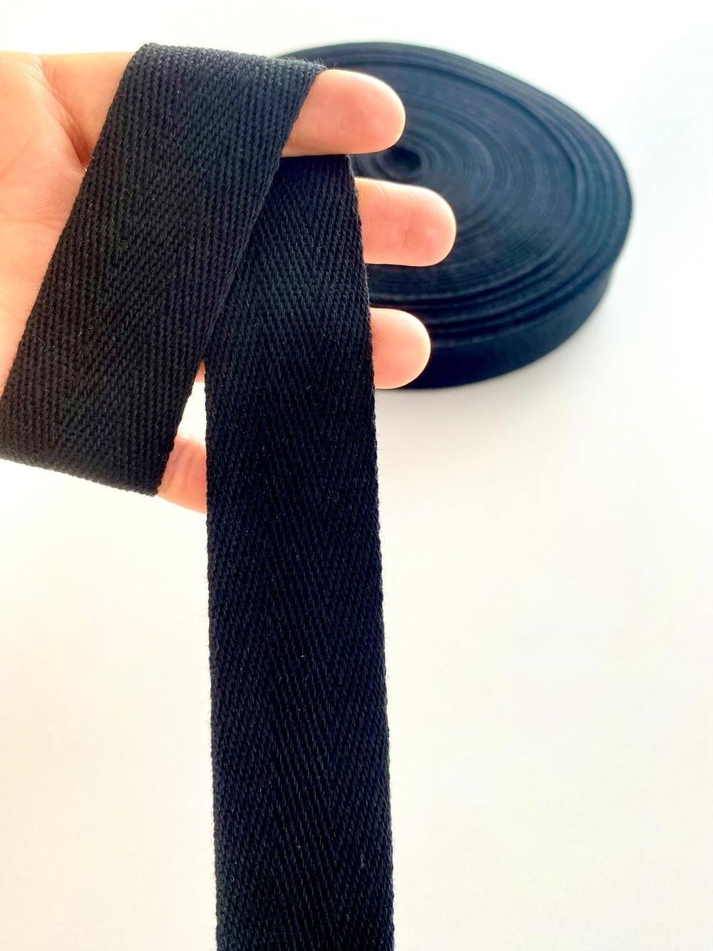 5 Metre Eni 3 Cm Siyah Balıksırtı Biye