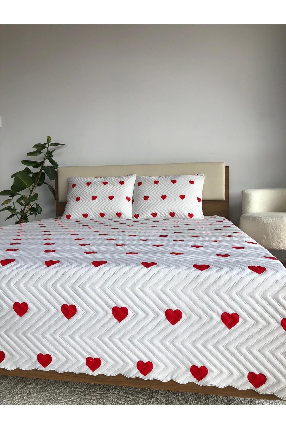 Kalpli Çift Kişilik 3 Parça Yatak Örtüsü Seti - 200x240 cm (Pvc Çantalı)