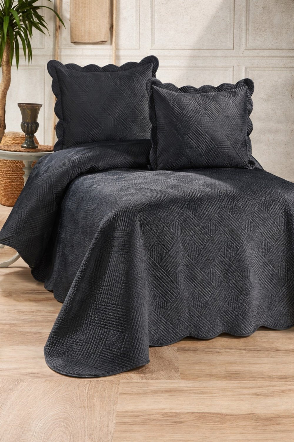 Toyo Vera Çift Kişilik Kadife Yatak Örtüsü Seti | 250x260 cm | Lüks, Yumuşak Dokulu, Şık Tasarım