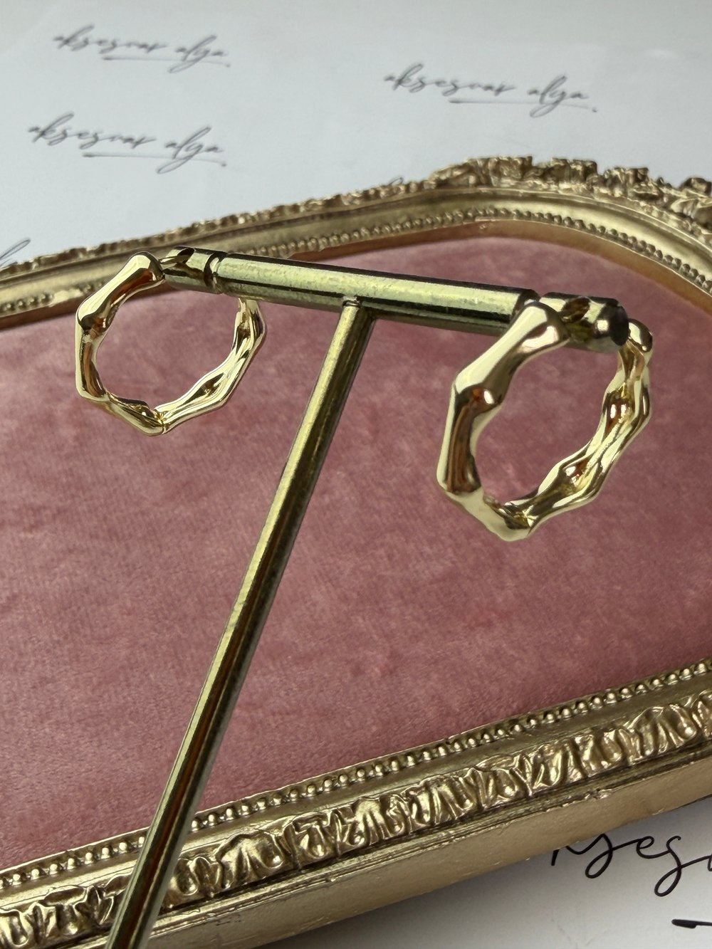 Gold Kaplama Modern Formlu Halka Küpe