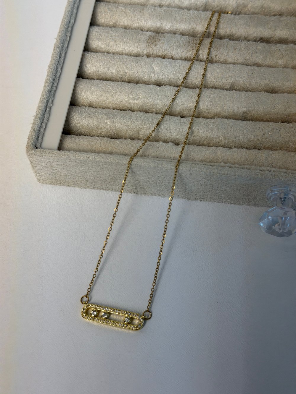 Çelik Silver Taşlı Dikdörtgen Form Kolye