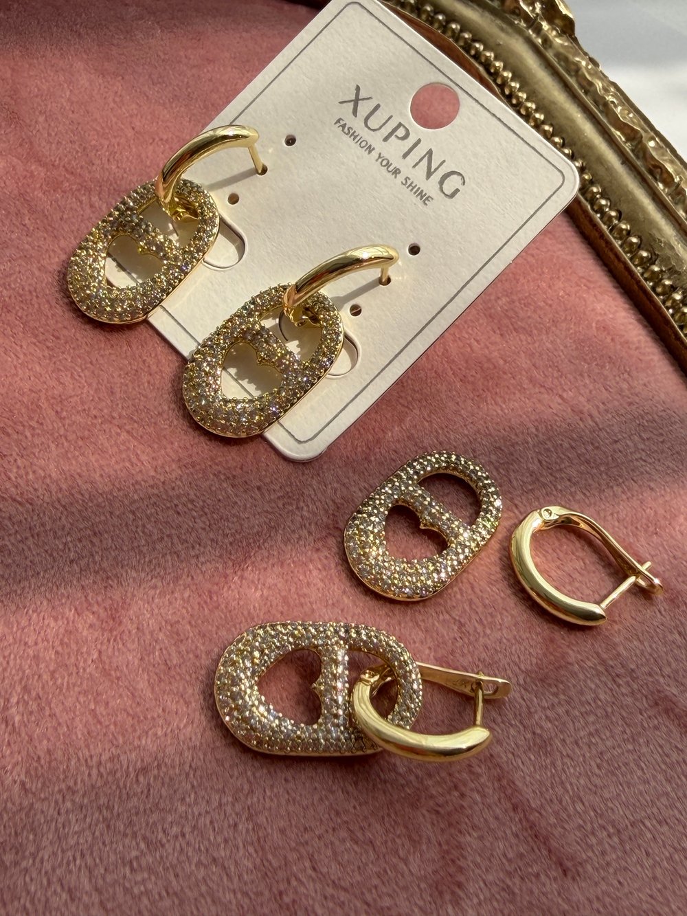XUPING Gold Taşlı Kalp Figürlü Sallantılı Küpe
