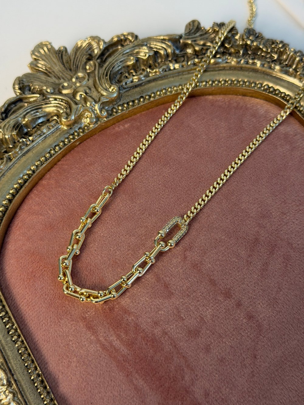 Gold Renk Modern Kolye