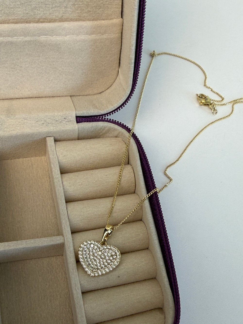 Gold Renk Taşlı Kalp Uçlu Kolye