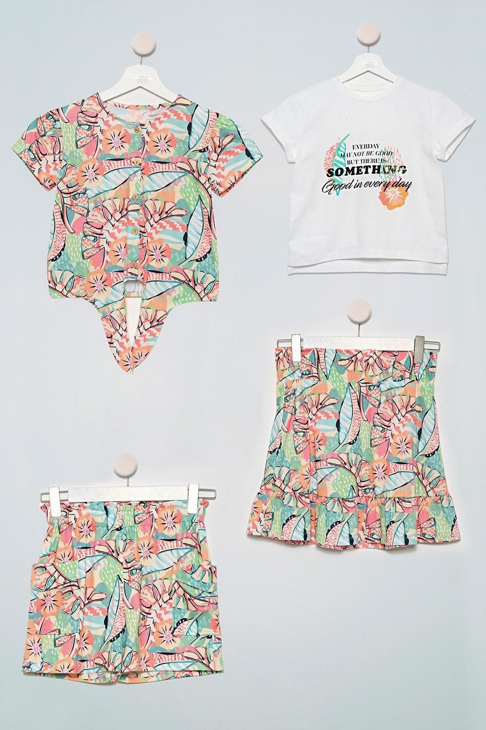 4lu-tshirt-gomlek-etek-sort-yesil-taki-18e-b8.jpg