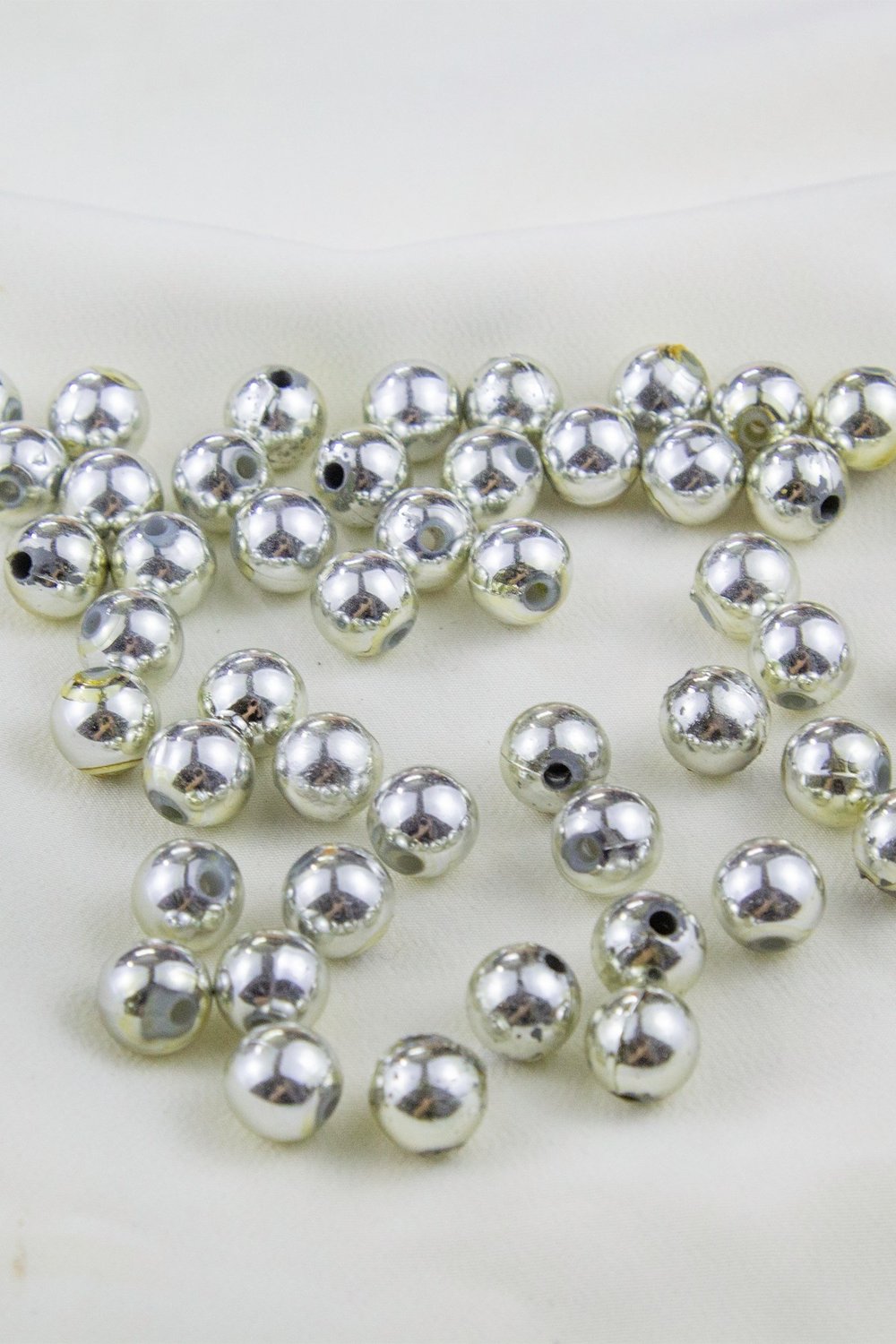 10 mm Sarımsı Gümüş Plastik İnci Boncuk Aksesuar Takı Malzemesi (25 Gr)