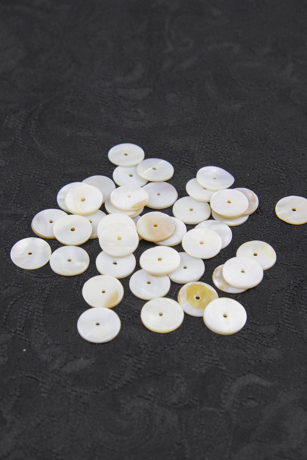 15 mm Ortadan Delikli Pul Doğal Taş Takı Aksesuar Malzemesi (25 Adet)