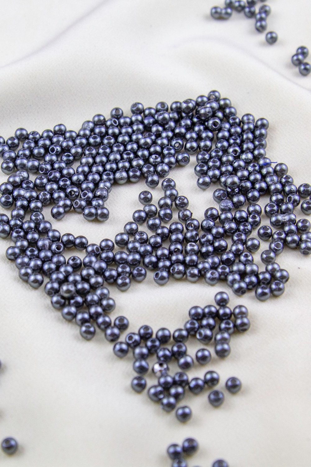 4 mm Açık Antra Grimsi Plastik İnci Boncuk Aksesuar Takı Malzemesi (25 Gr)