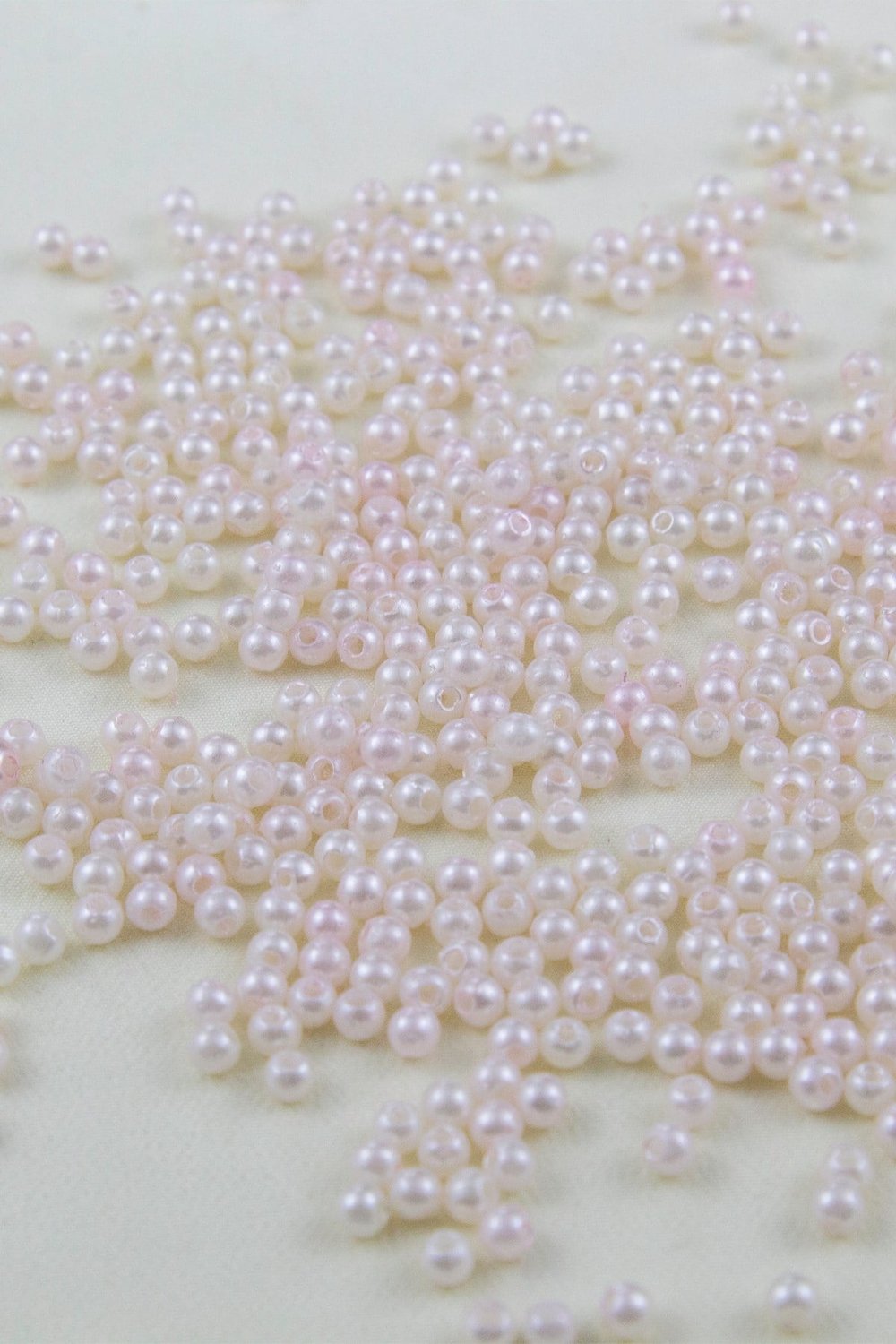 4 mm Çift Renk Karışık Krem Tonlar Plastik İnci Boncuk Malzemesi (25 Gr)