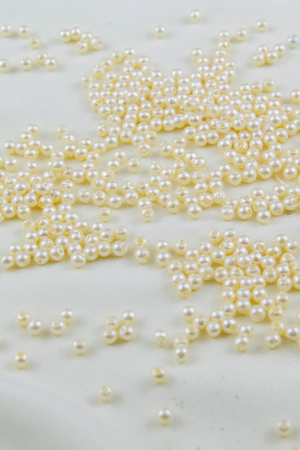 4 mm Çift Renk Krem Tonu Plastik İnci Boncuk Aksesuar Takı Malzemesi (25 Gr)
