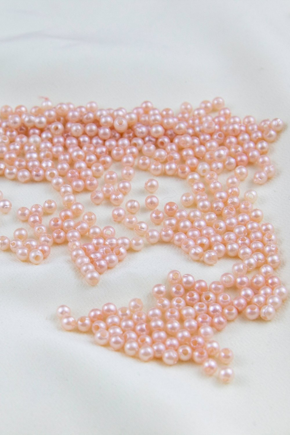 4 mm Çift Renk Pembemsi Plastik İnci Boncuk Aksesuar Takı Malzemesi (25 Gr)