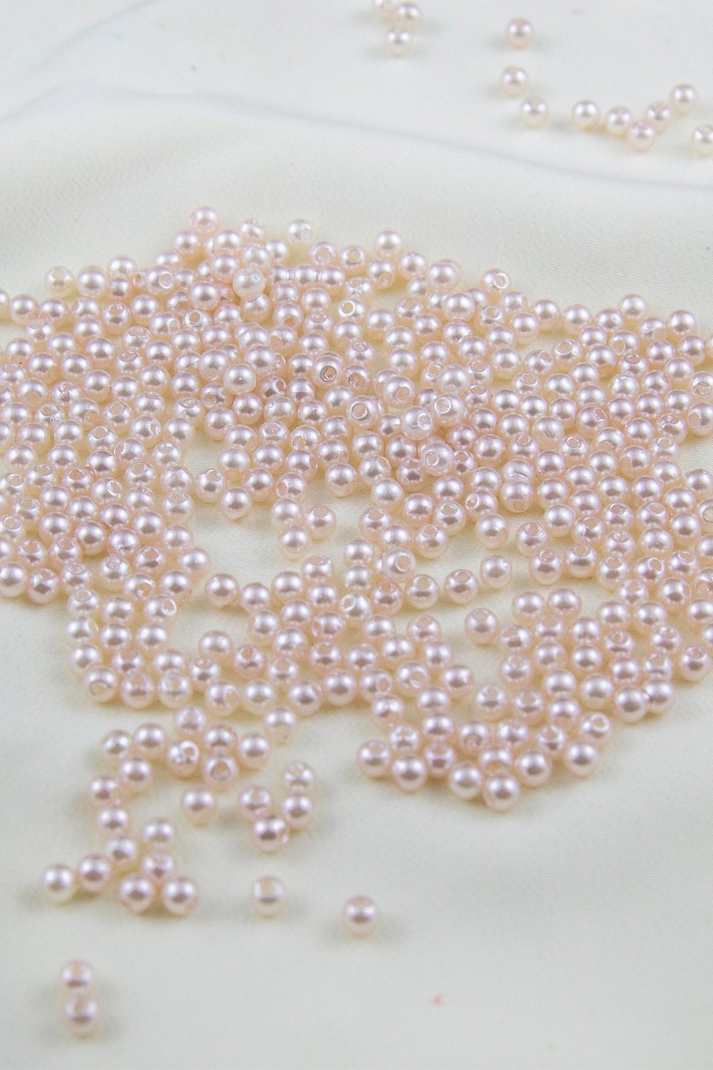 4 mm Krem Pembemsi Plastik İnci Boncuk Aksesuar Takı Malzemesi (25 Gr)