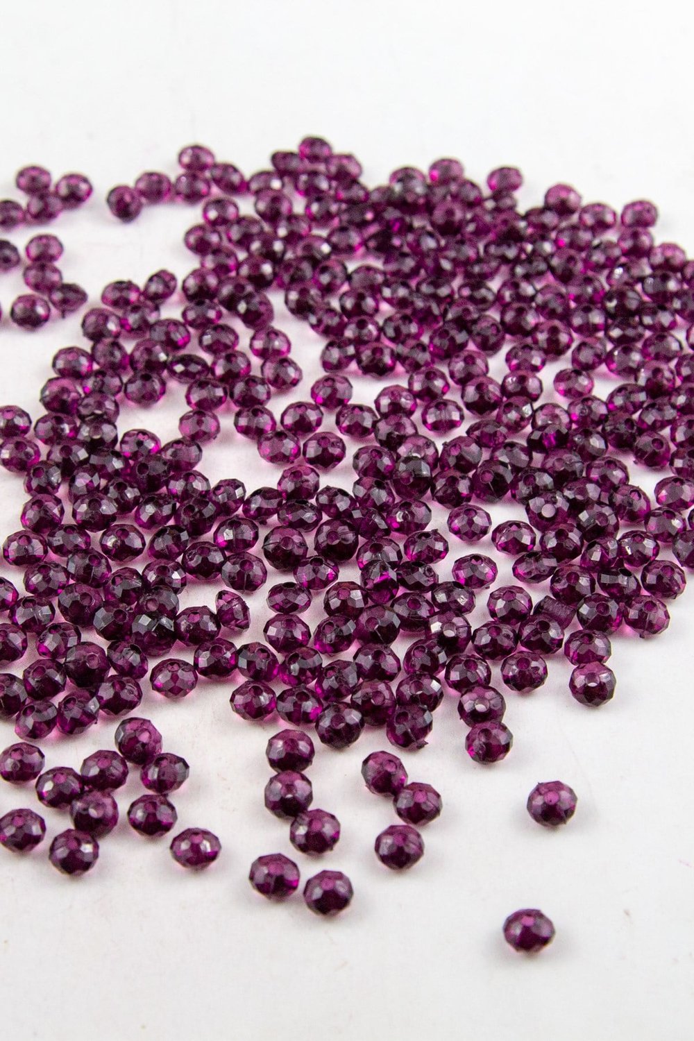 6 mm Basık Koyu Bordo Akrilik Boncuk Aksesuar (25 Gram)