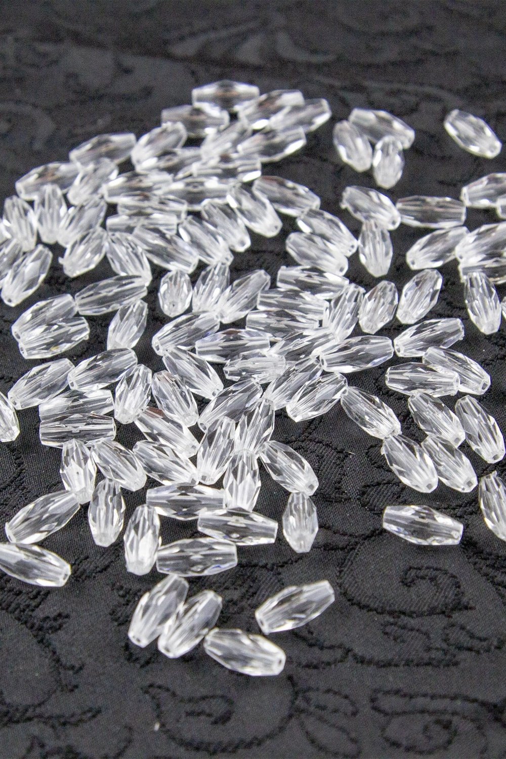 6x13 mm Şeffaf Arpa Akrilik Boncuk Aksesuar (25 Gram)