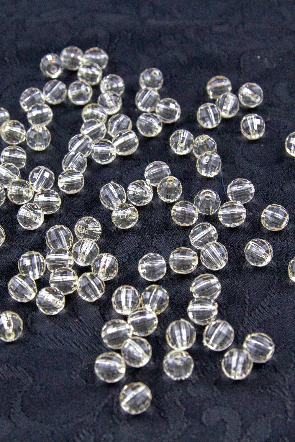 8 mm Krem Dünya Akrilik Boncuk Aksesuar Takı Malzemesi (25 Gram)