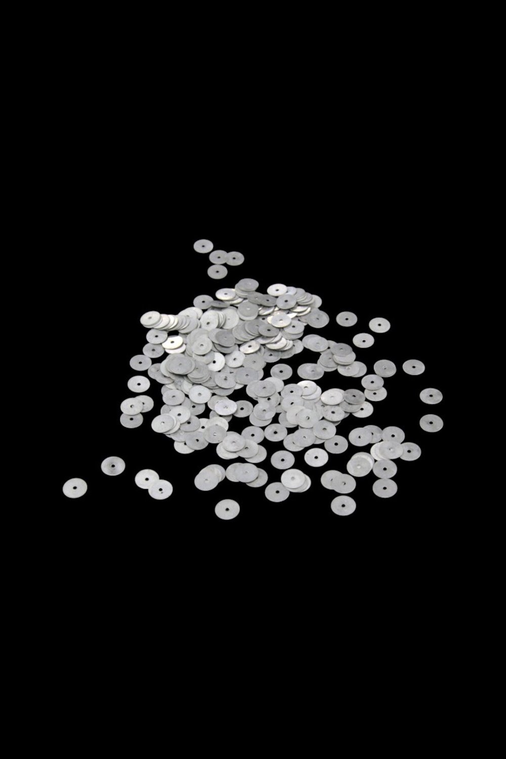 8,5 mm Gümüş Ortadan Delikli Metal Pul Payet (30 Gr 230 Adet)