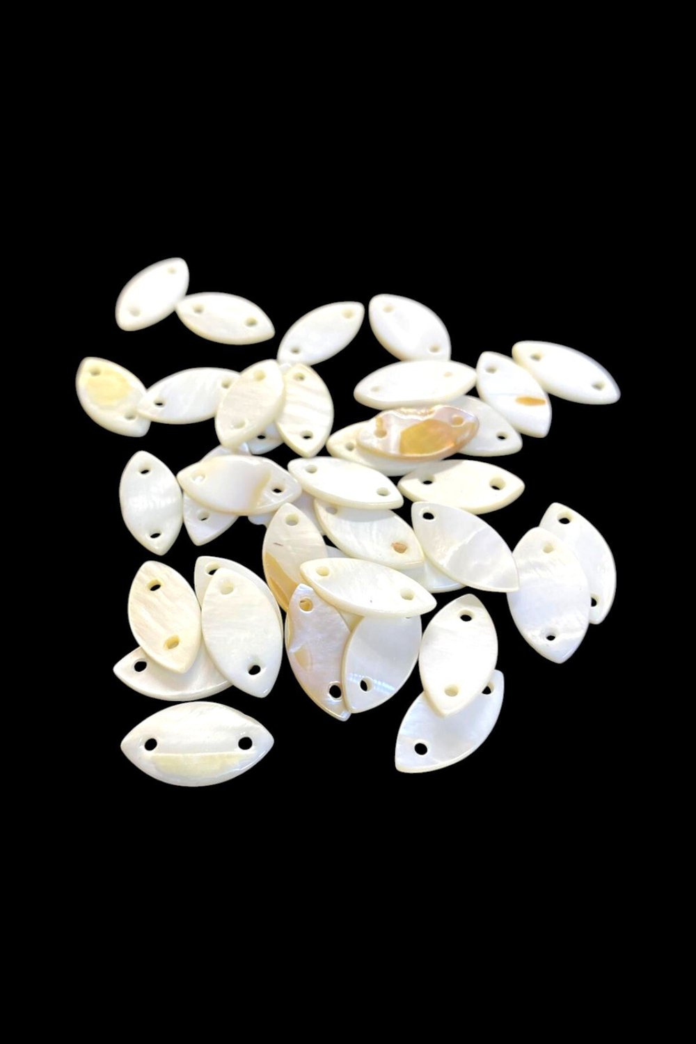 9x18 mm Çift Delikli Krem Pul Doğal Taş Boncuk (19 Adet)