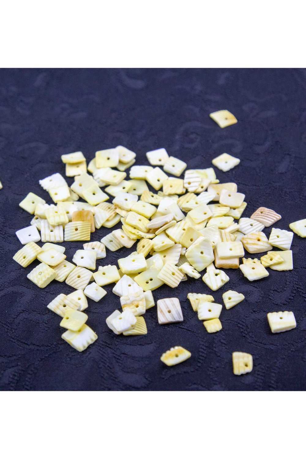 Civciv Sarı Tırtıklı Düz Doğal Taş Boncuk 8-10 mm Boyutlarında (25 Gram Yaklaşık 100 Adet)