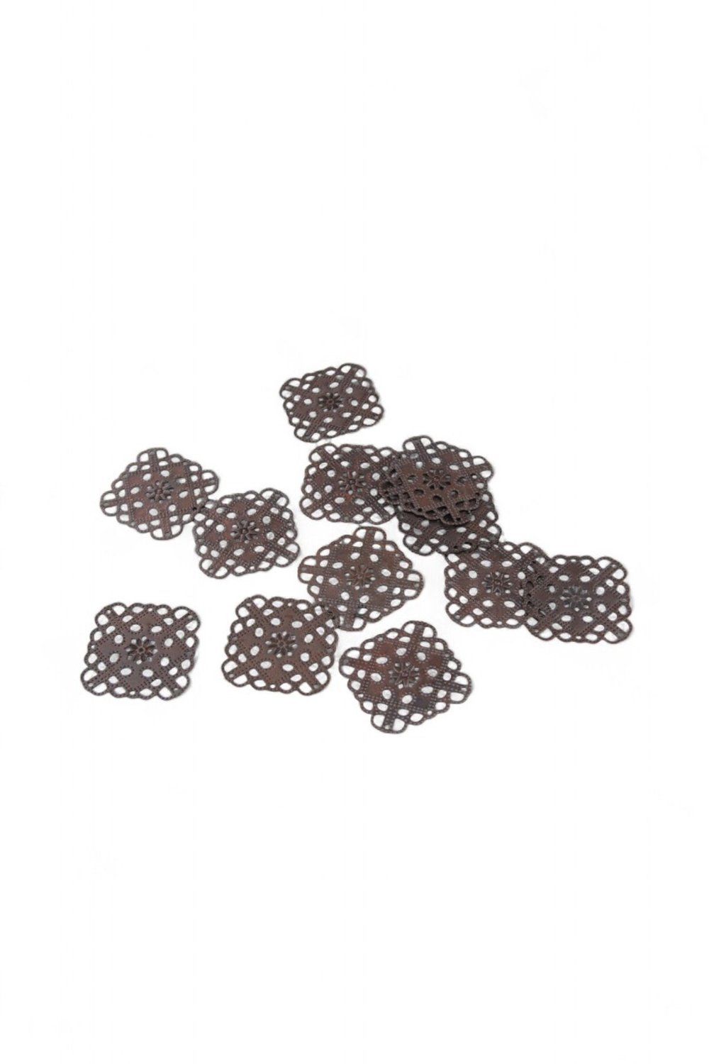 Dantel Motifli 35x35 mmDelikli Süslemeli Takı Malzemesi (10 Adet)