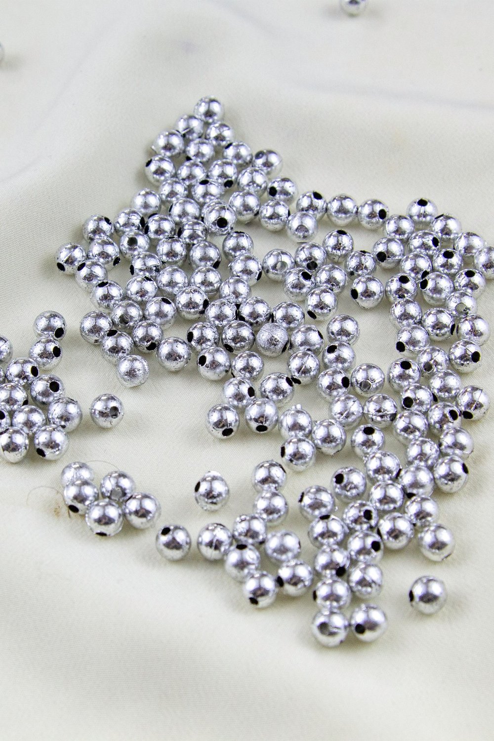 Gümüş İnci 6 mm Plastik İnci Boncuk Aksesuar Malzemesi (25 Gr)