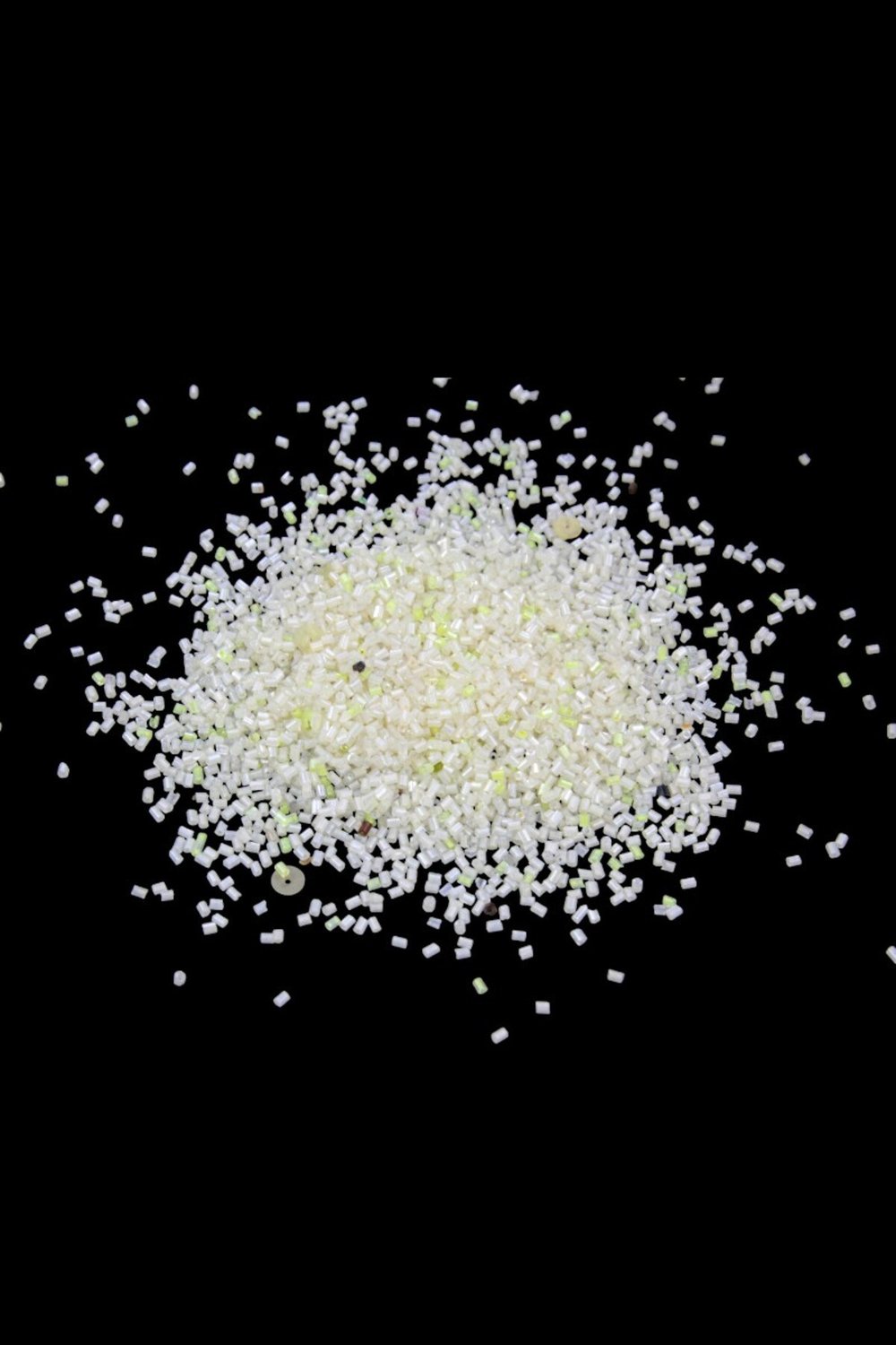 Kesme Boncuk İki Renk Krem 2x1,5 mm (100 Gr 4000 Adet)