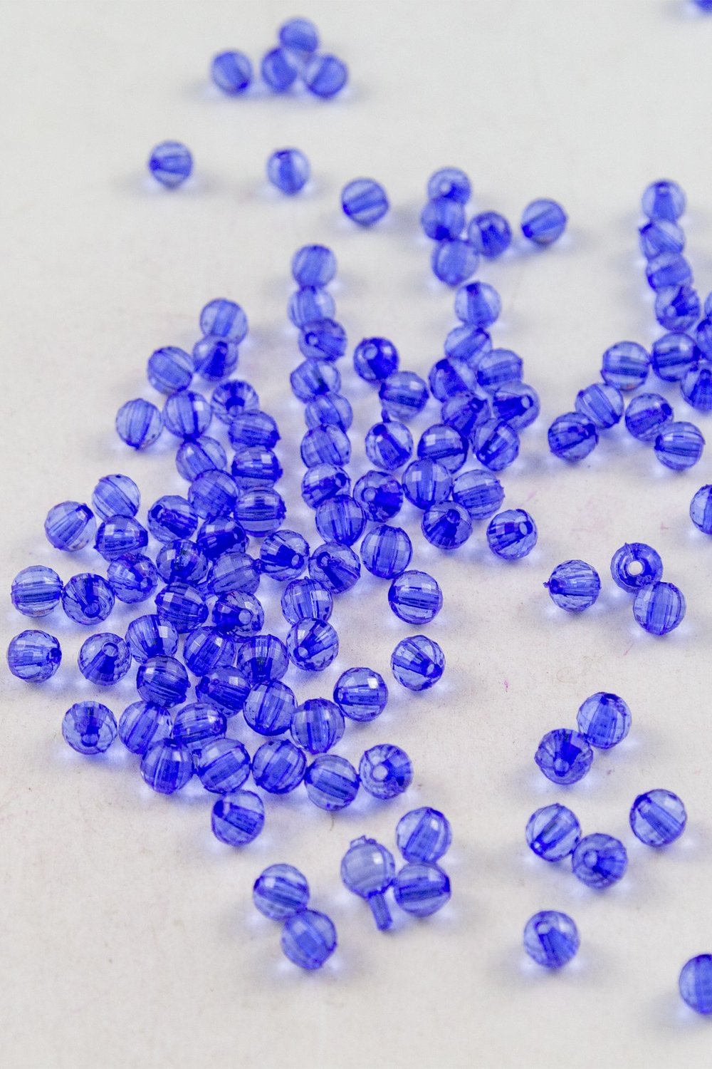 Koyu Mavi 6 mm Dünya Akrilik Boncuk Aksesuar (25 Gram)