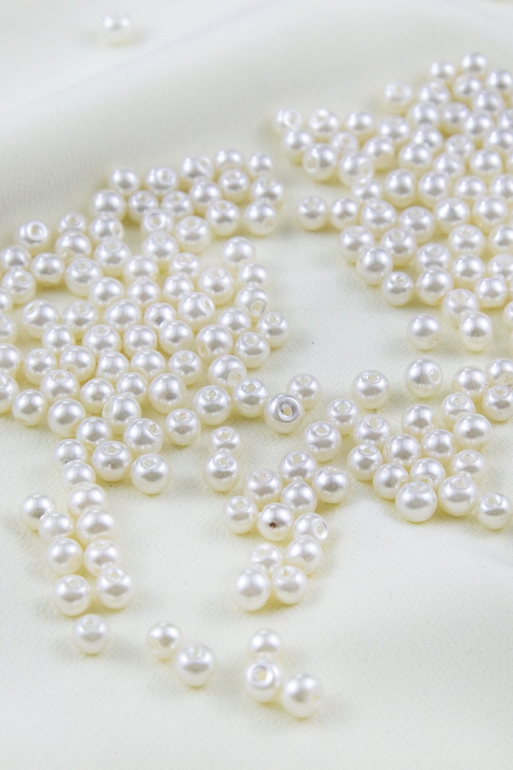 Krem 5 mm Cam İnci Boncuk Aksesuar Takı Malzemesi (30 Gr 160 Adet)