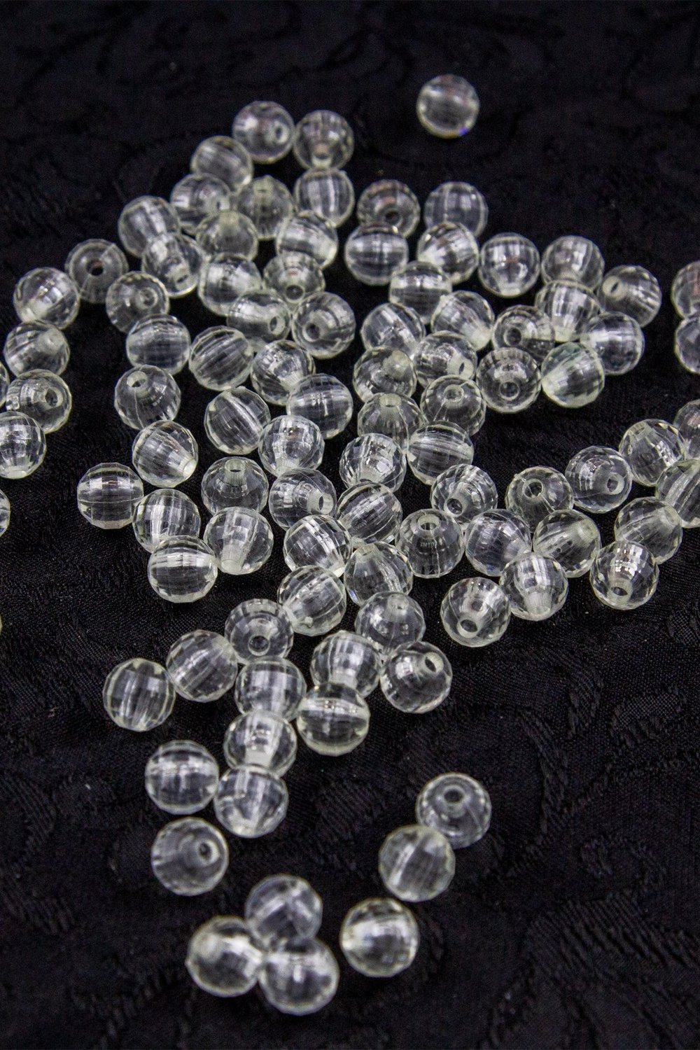 Şeffafımsı 8 mm Dünya Akrilik Boncuk Aksesuar Takı Malzemesi (25 Gram)
