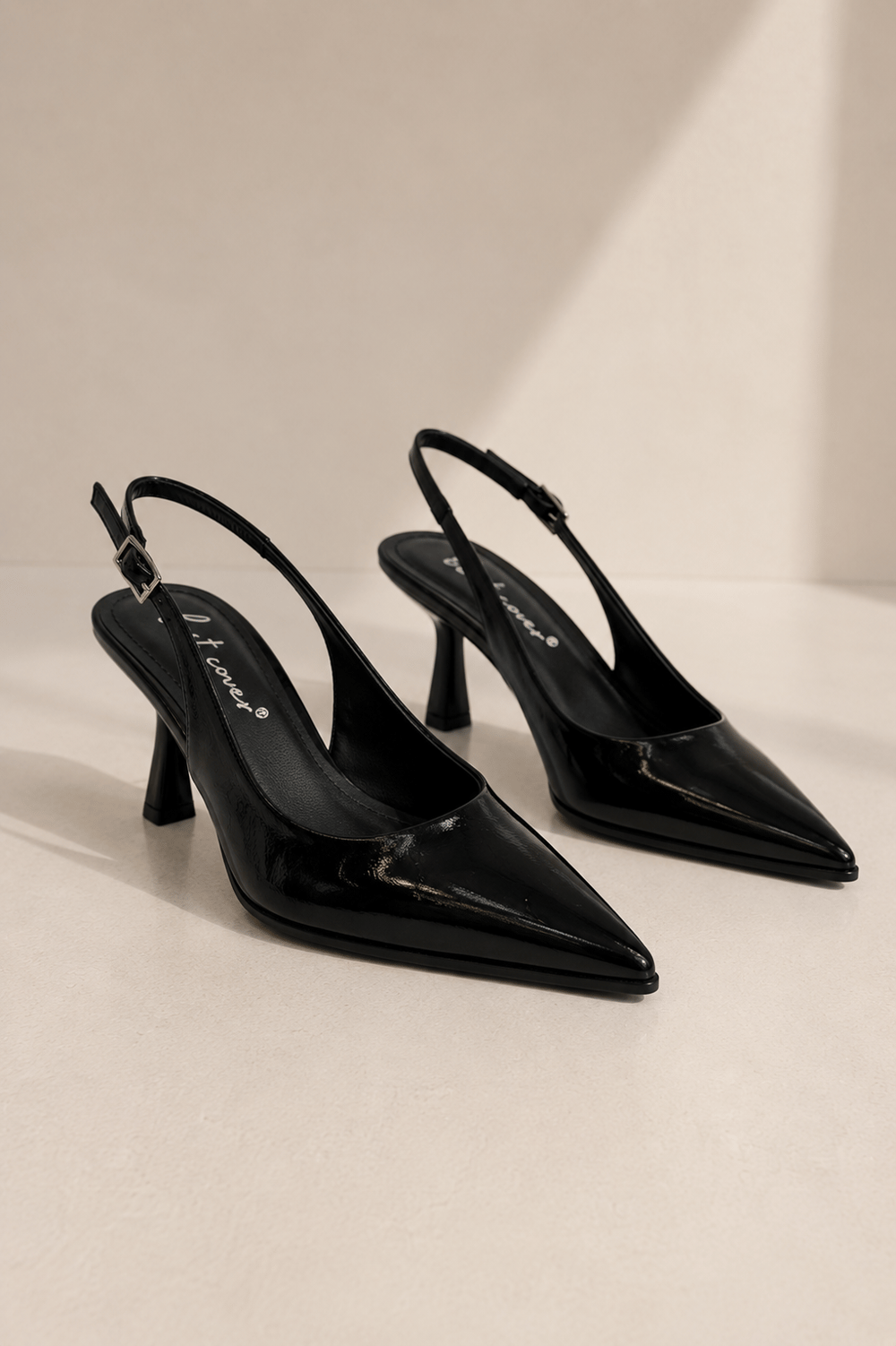 SEELIN Kadın Siyah Sivri Burun Kırışık Rugan Slingback Tokalı 7 Cm İnce Topuklu Ayakkabı