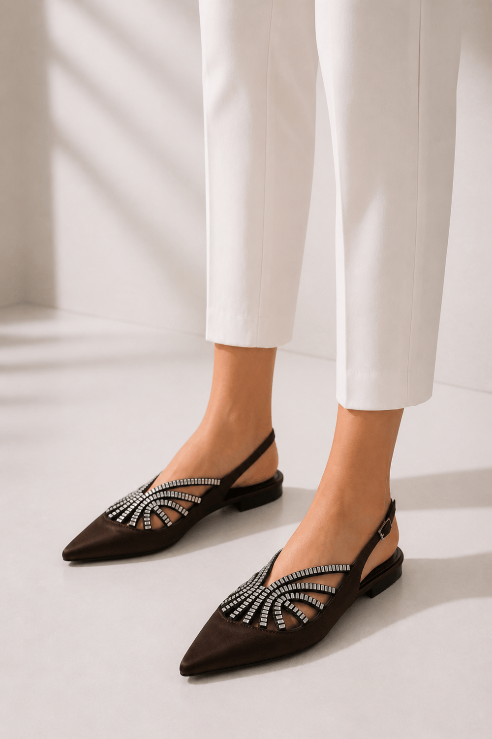 CERSEI Kadın Taş İşlemeli Sivri Burun Slingback Babet Ayakkabı