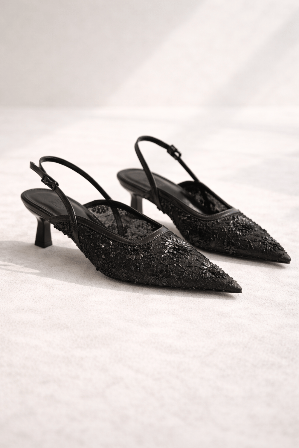 ROSABELLA Kadın Siyah Pul Boncuk İşlemeli Tül Detaylı İnce Topuklu Slingback Abiye Ayakkabı