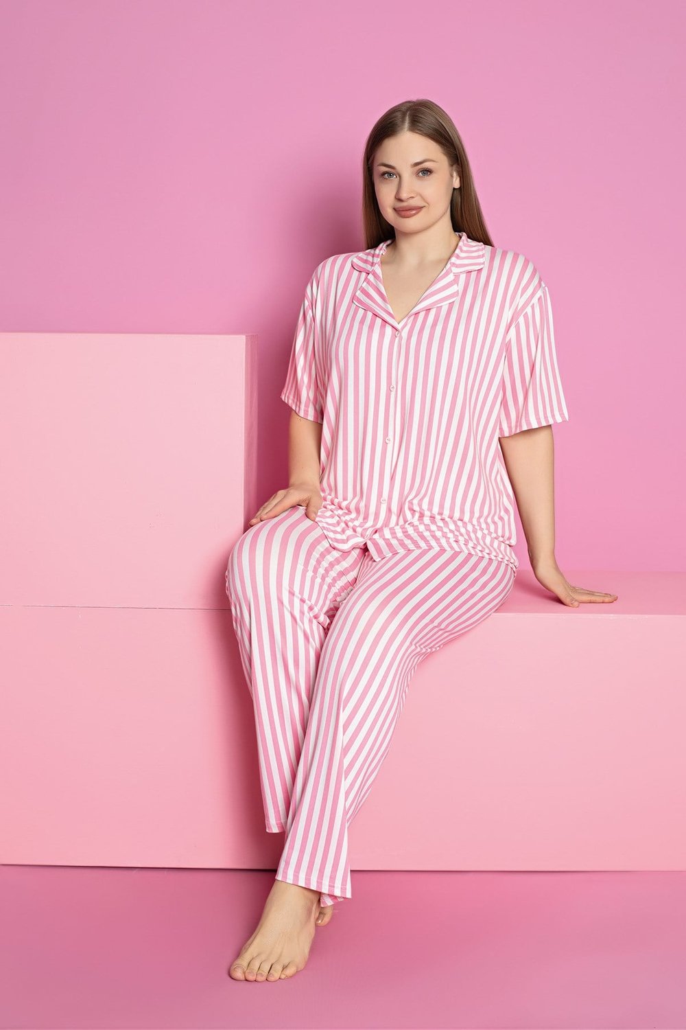 Büyük Beden CIZGILI DESEN MİLAN Düğmeli Kısa Kol Pijama Takımı