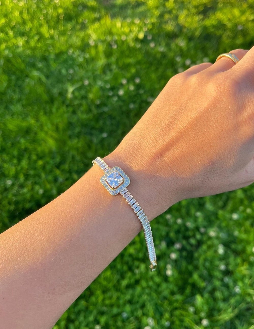 14K Sıralı Büyük Taşlı Bileklik