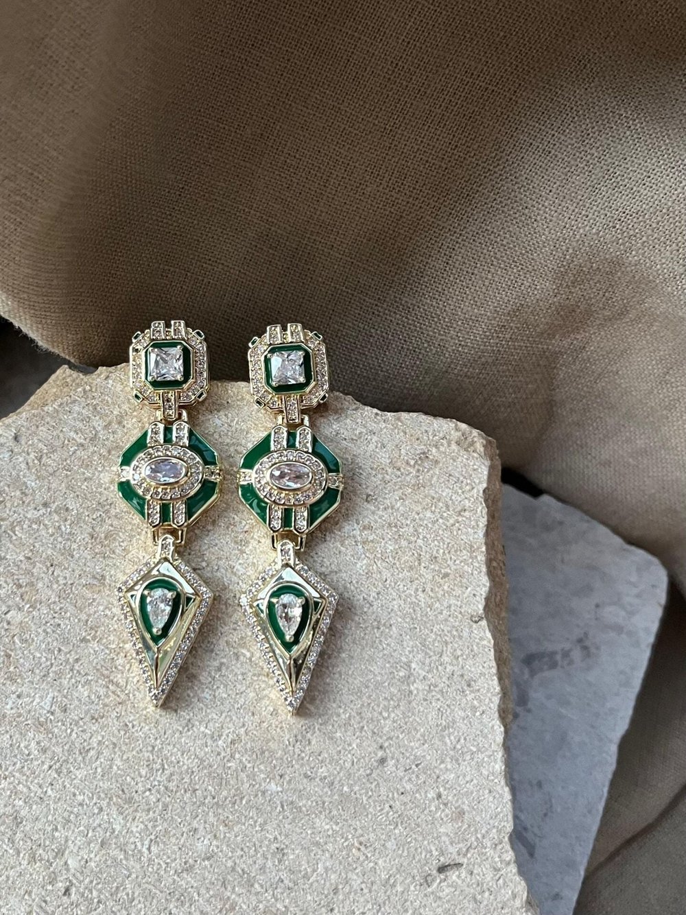 Antik Yeşil Sarkıt Küpe