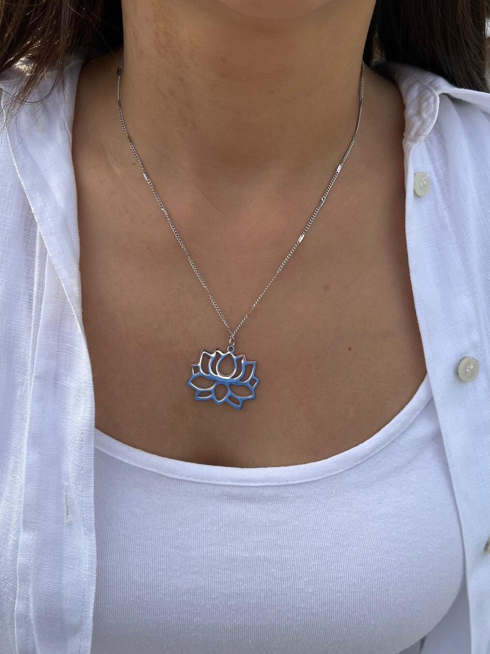Gümüş Renkli Lotus Uçlu Kolye