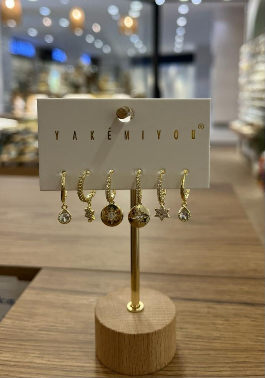 Yakemiyou Plakalı Yıldız Altılı Küpe