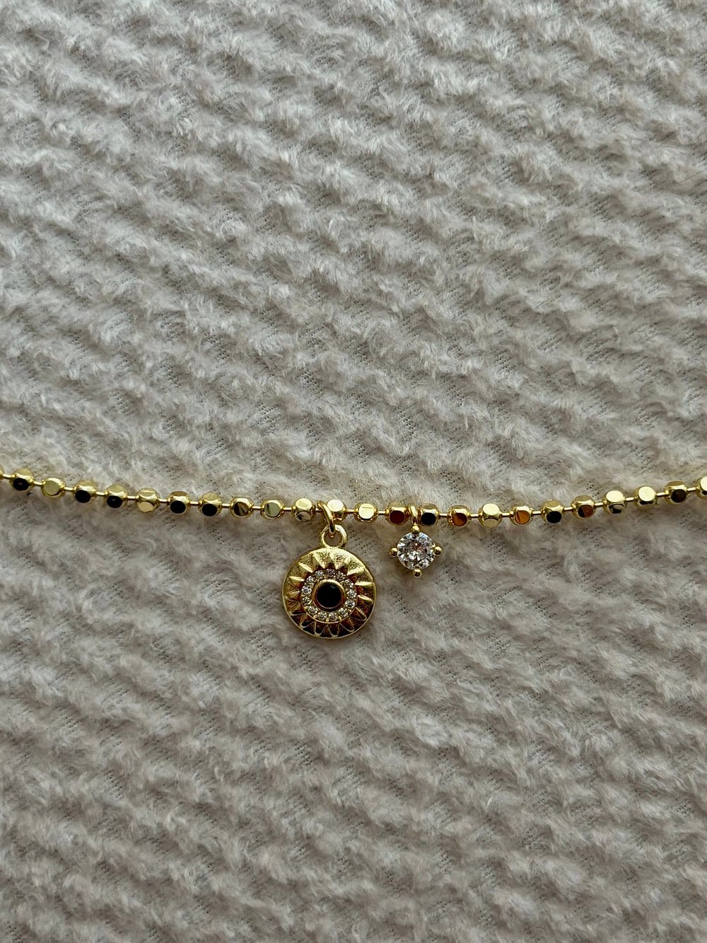 Taşlı Halka Charmlı Gold Halhal