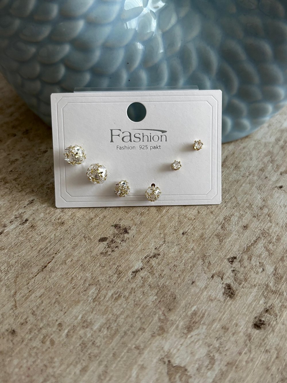 Taşlı Toplar Gold Altılı Küpe