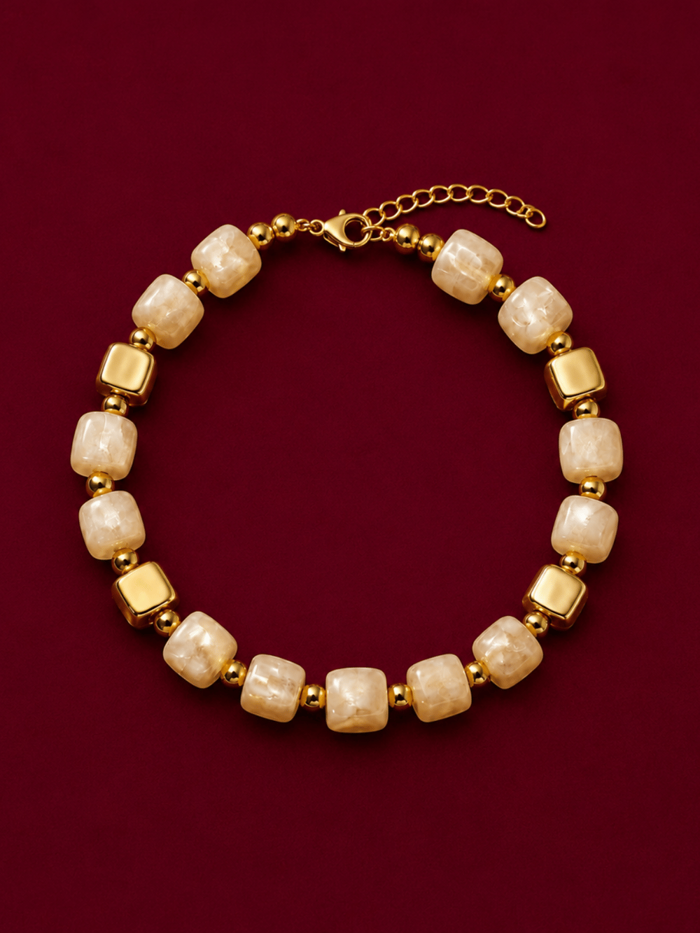 Moon Beige Kolye