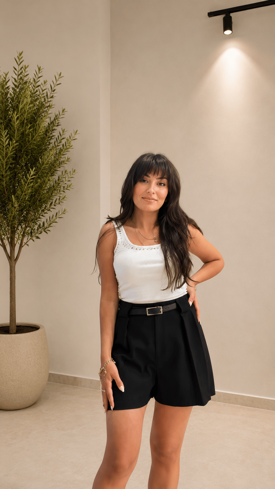 Şiyah Kemerli Şort - Siyah