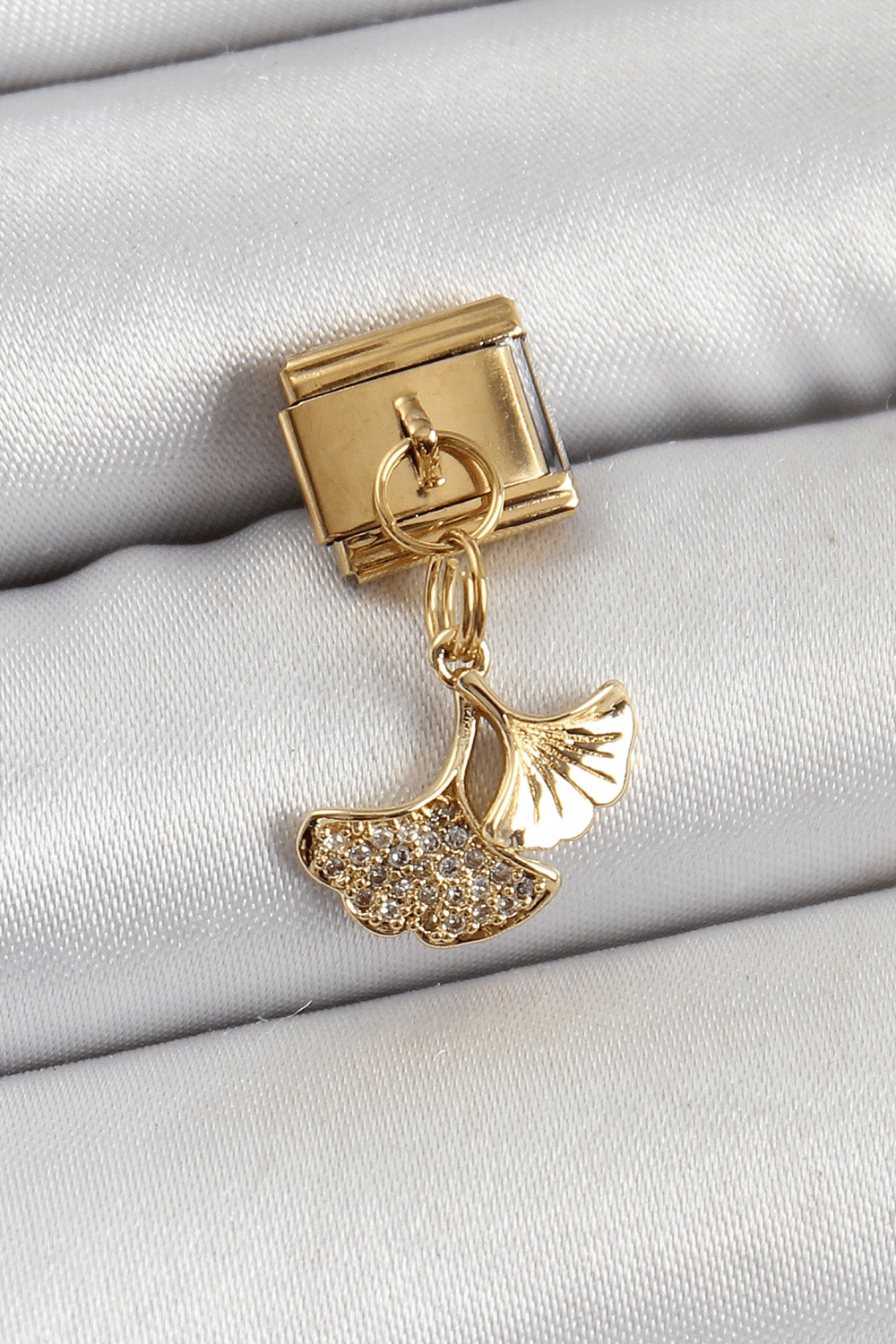 316L Çelik Sallantılı Zirkon Taşlı Balık Kuyruğu Model Gold Renk Nomination Charm