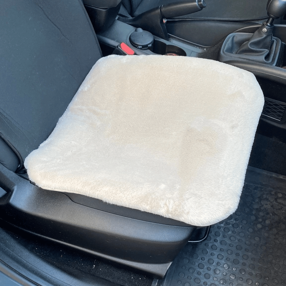 Yumuşak Tüylü Peluş Serme Oto Koltuk Koruyucu Minder Ön Tekli Bej