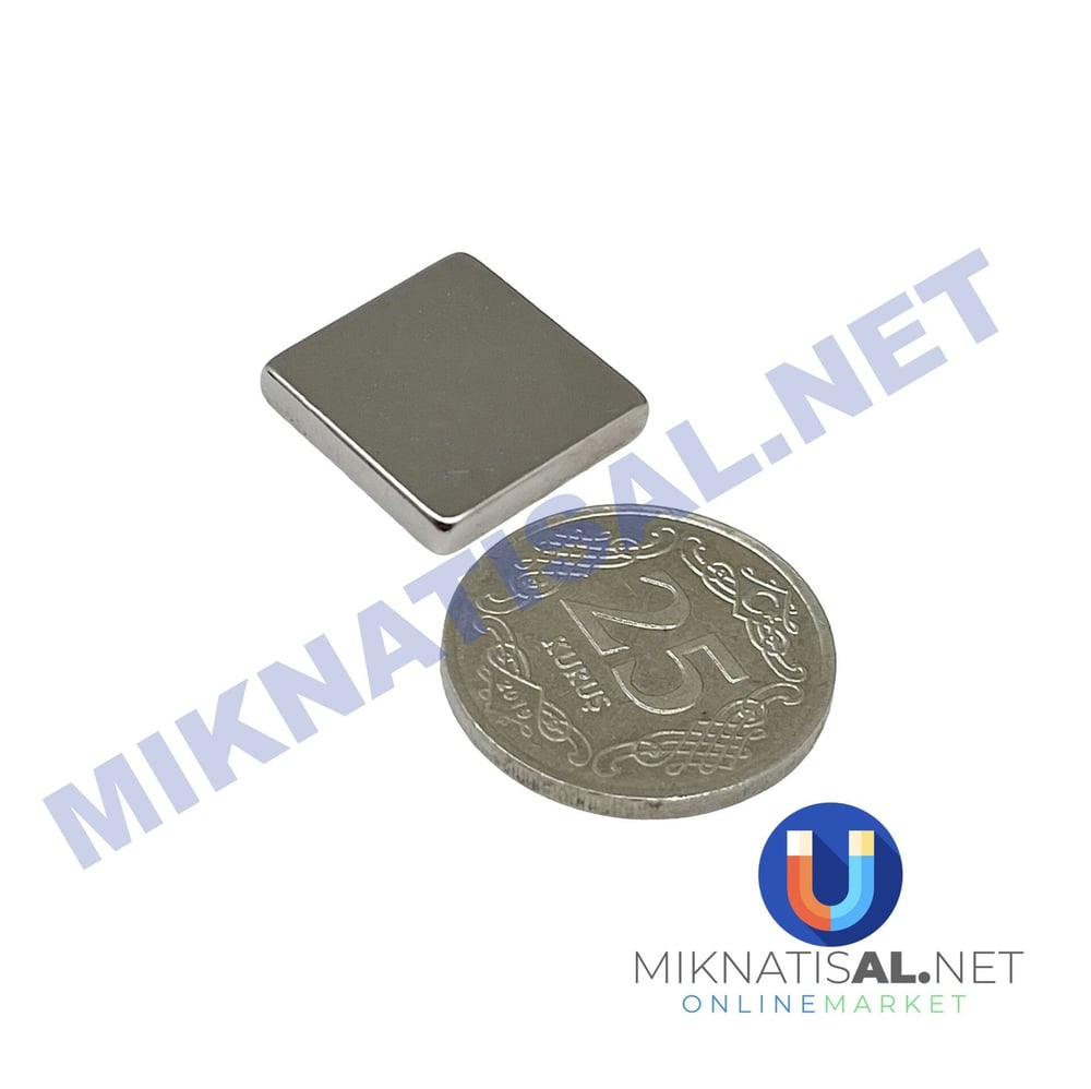 Boy 15mm En 15mm Kalınlık 3mm N35 Seri Güçlü Neodyum Mıknatıs