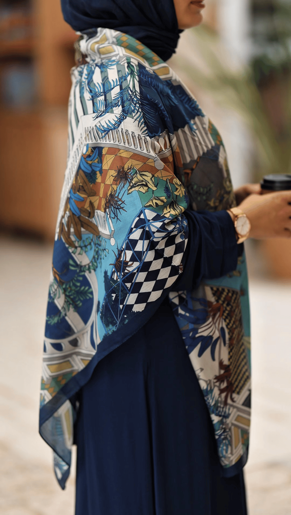 Lia Omuz Şalı Lacivert