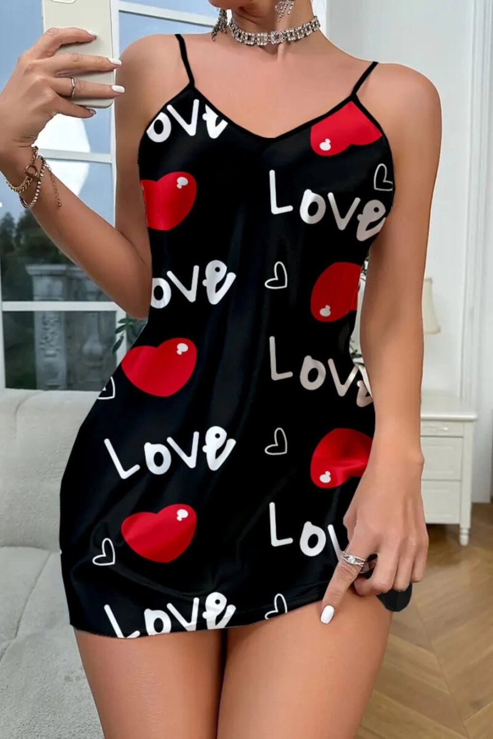 Love Desenli Siyah Saten Gecelik